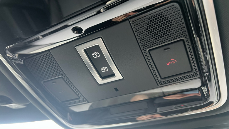 Land Rover Range Rover Velar 2.0 D200 MHEV Dynamic SE 5dr Auto Diesel Estate